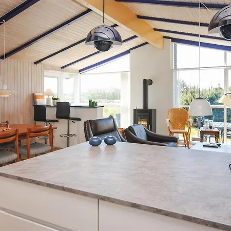 Dom wakacyjny Jerrik - 900m From The Sea By Interhome